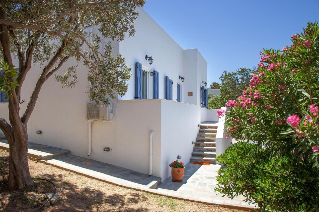 Ruby'S Summer House With Spacious Garden And Free Parking Gavrio Exterior photo